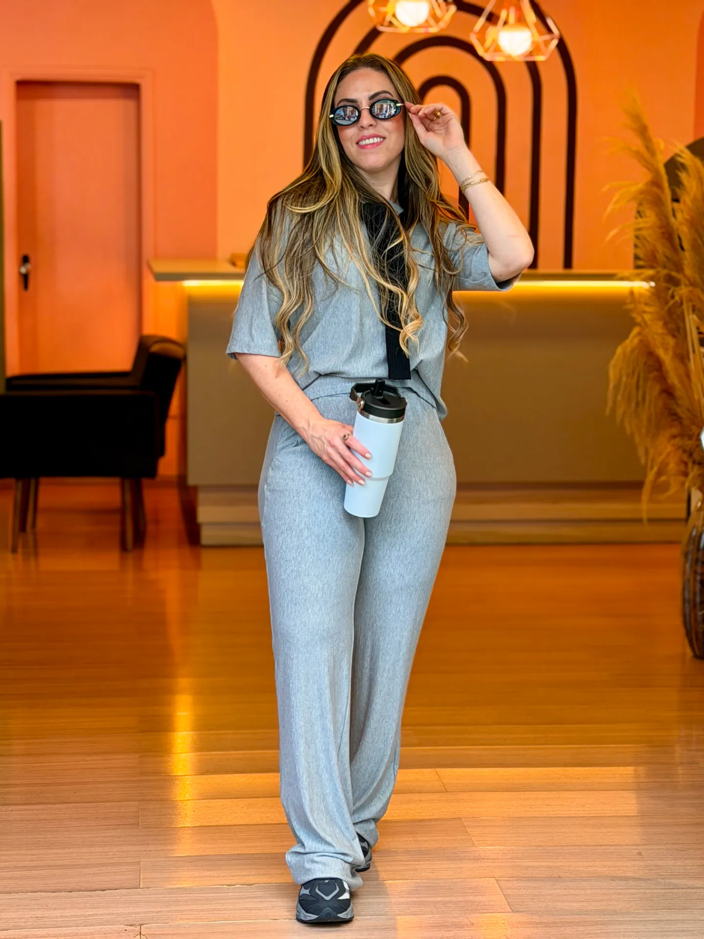 conjunto total confort cinza